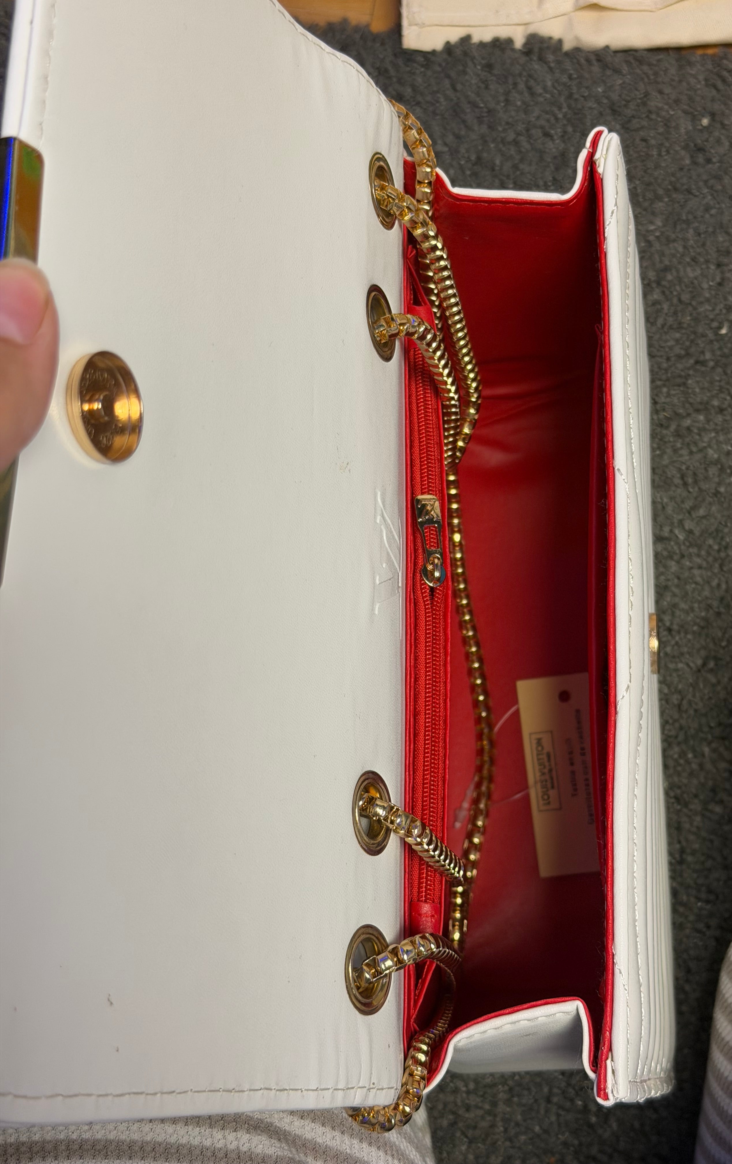 Sac Louis Vuitton modèle New Wave.
