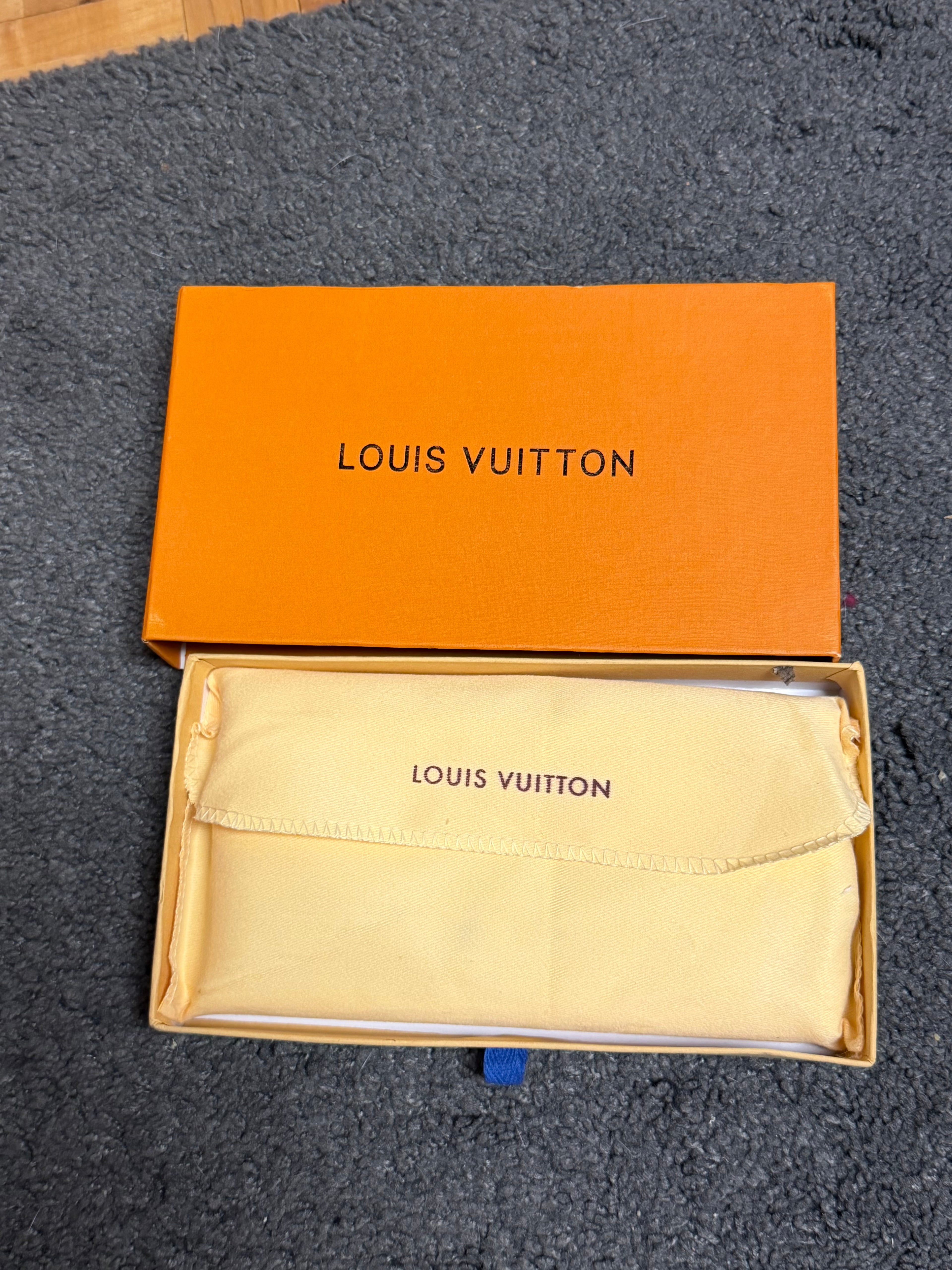 Louis Vuitton Brazza Wallet
