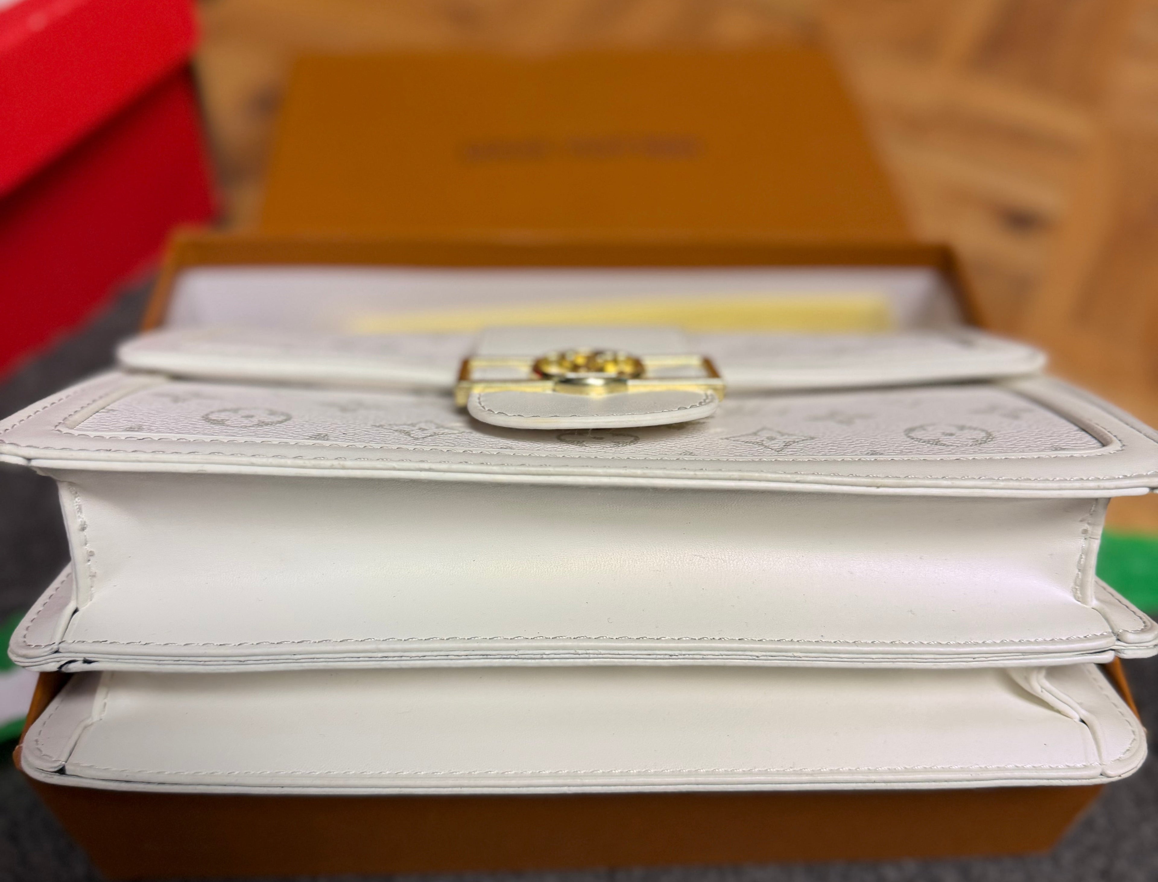 Louis Vuitton Monogram Dauphine
