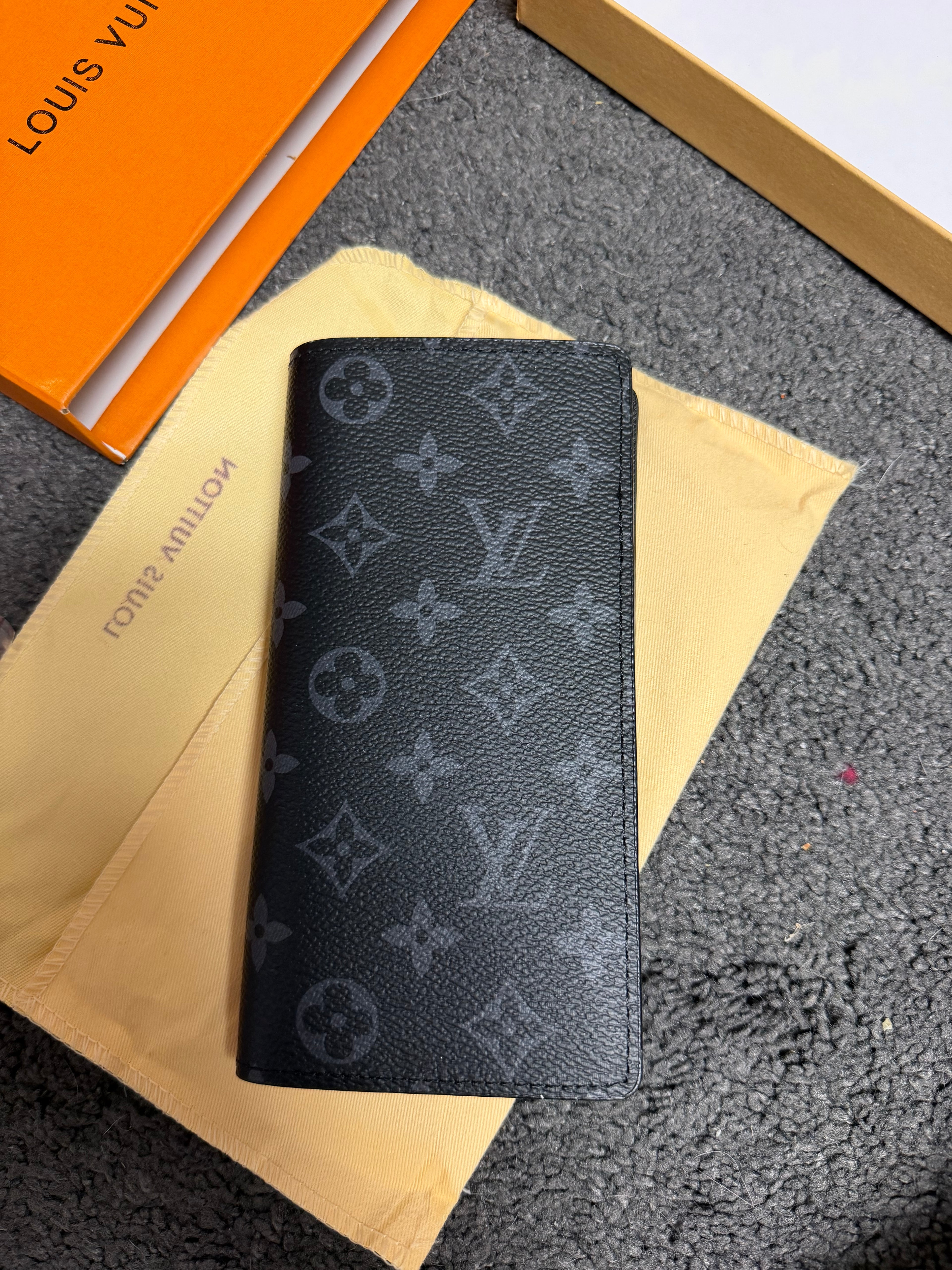 Louis Vuitton Brazza Wallet