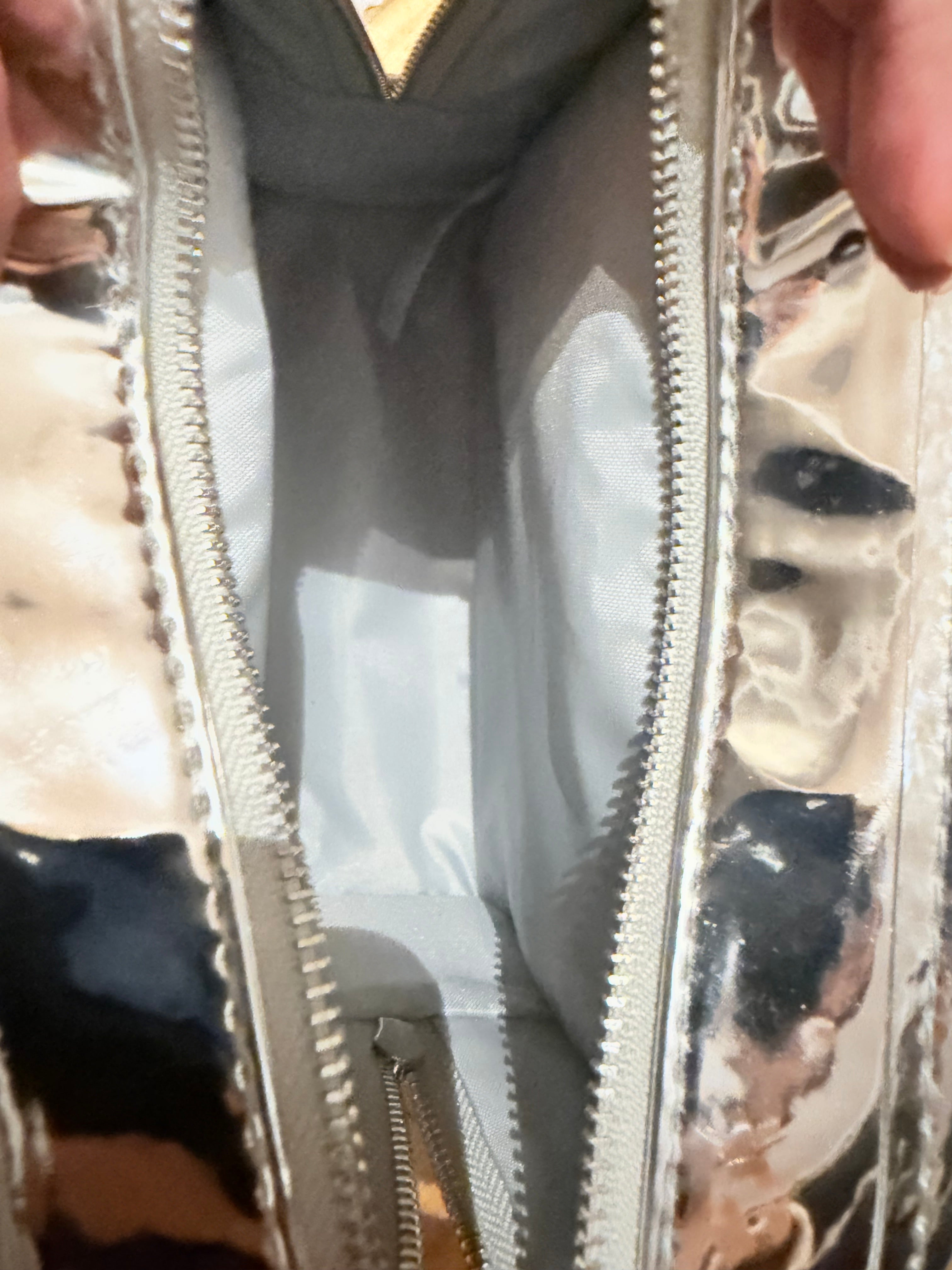 Trousse a cosmétiques, accessoires