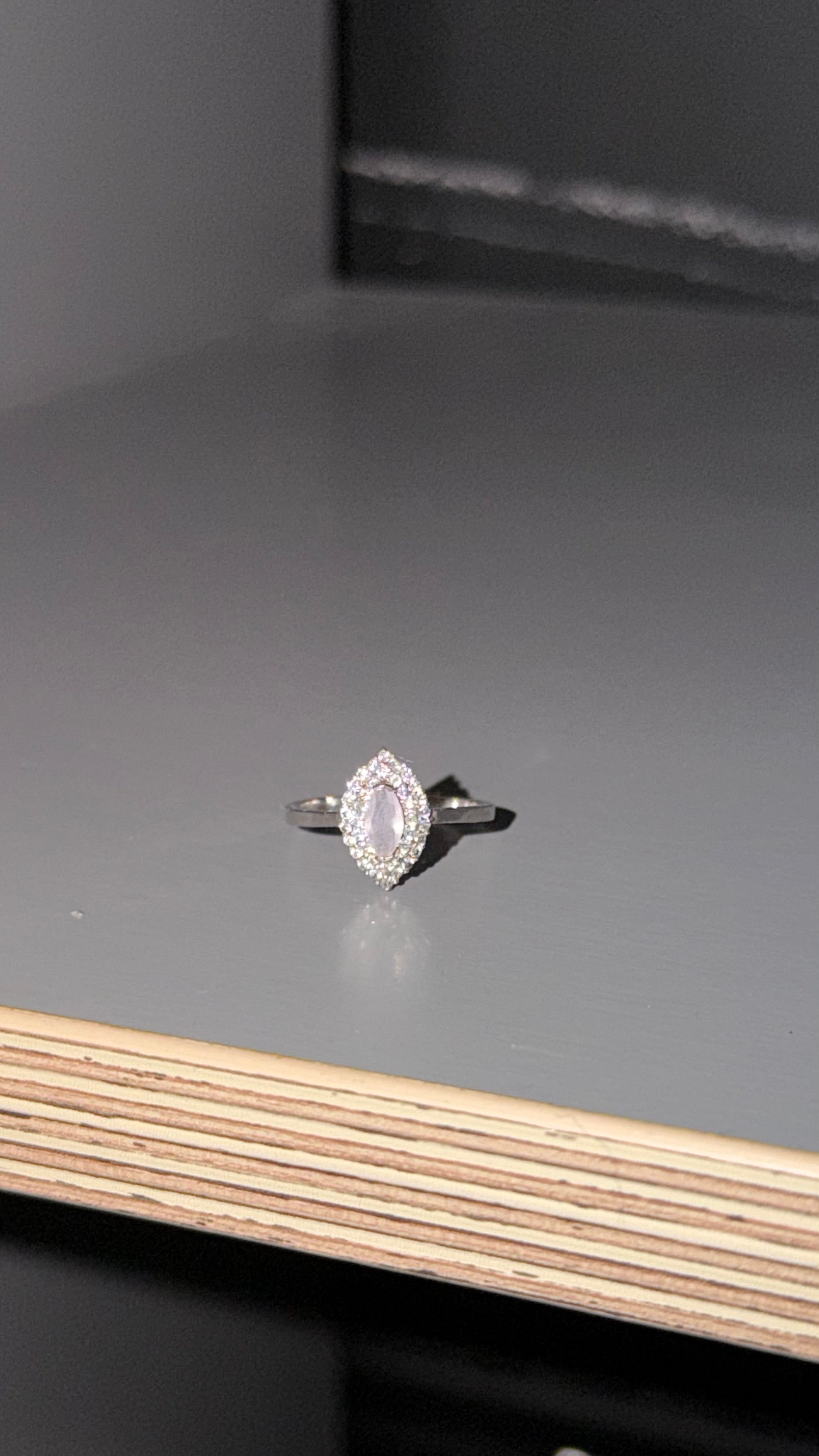Bague Jeulia Halo en argent sterling taille marquise