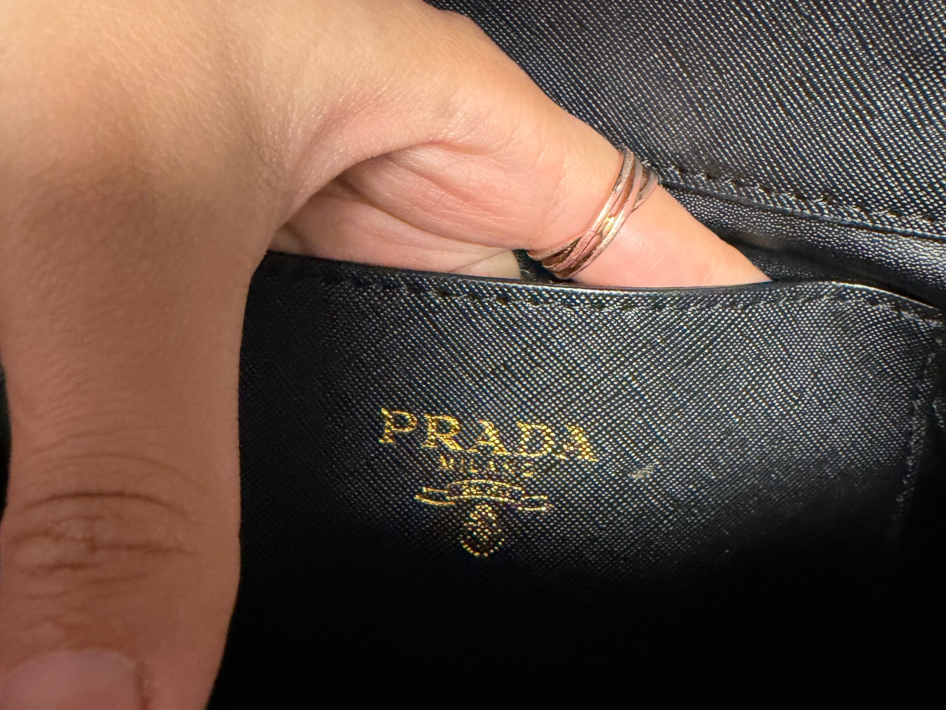 sac à main Prada Saffiano est noir