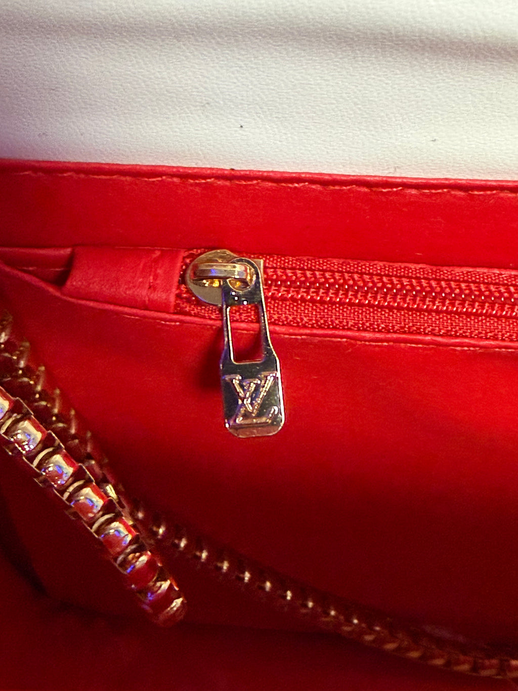 Sac Louis Vuitton modèle New Wave.
