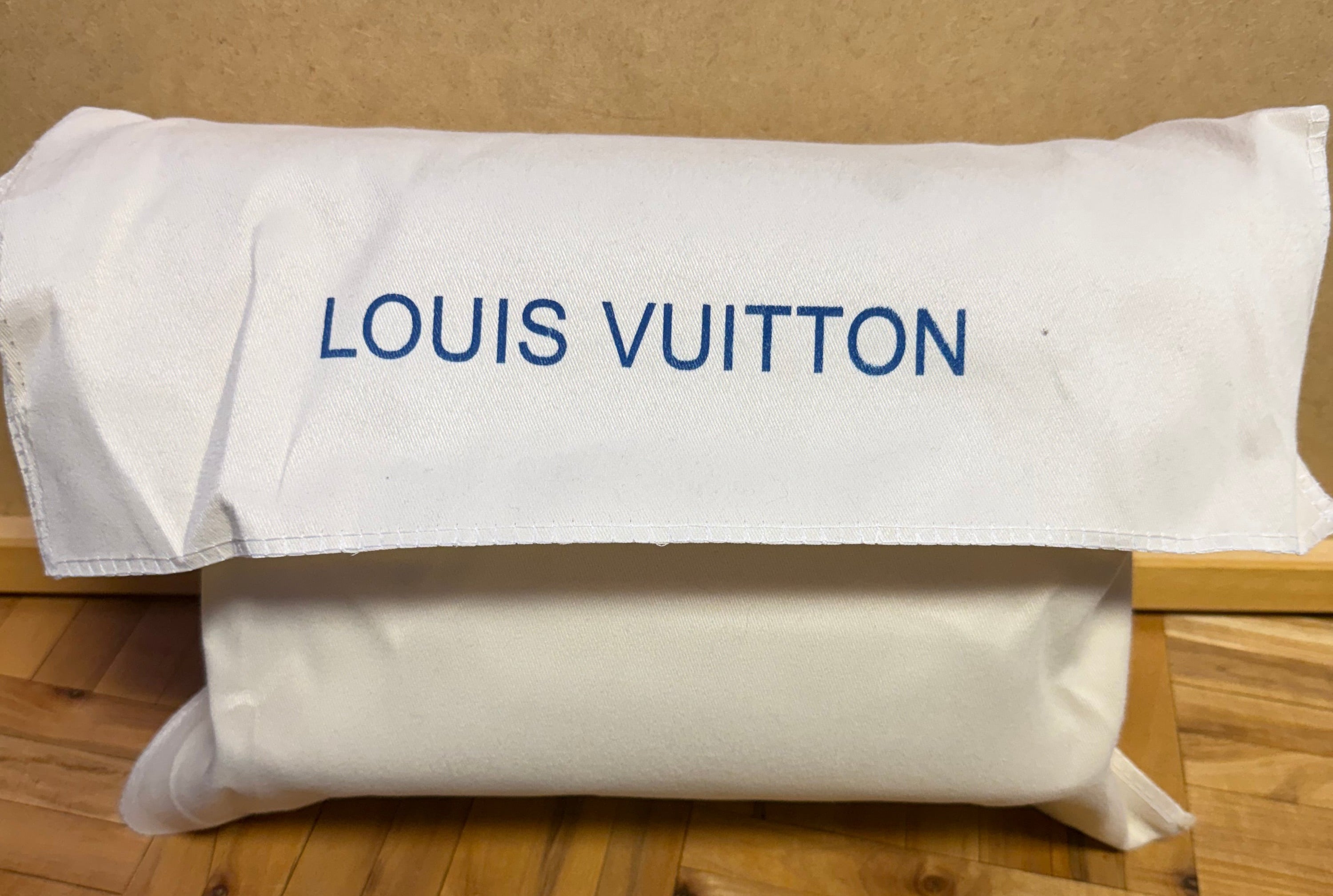 Sac Louis Vuitton modèle New Wave.