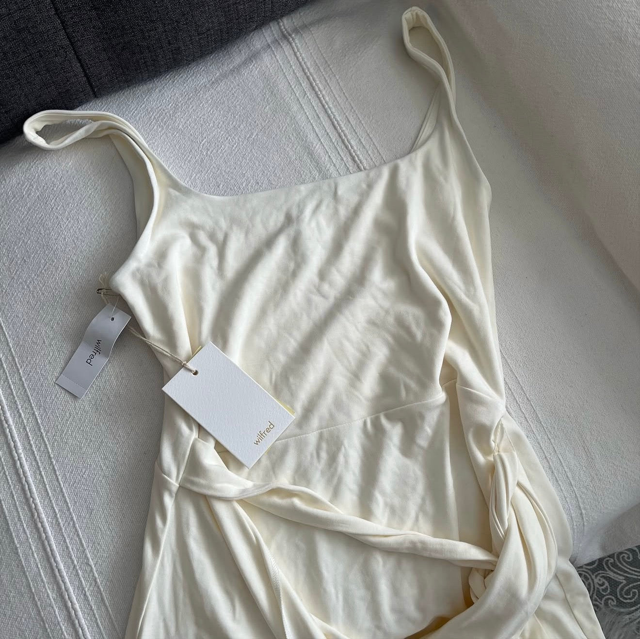 Aritzia Wilfred MINI ROBE SATURN