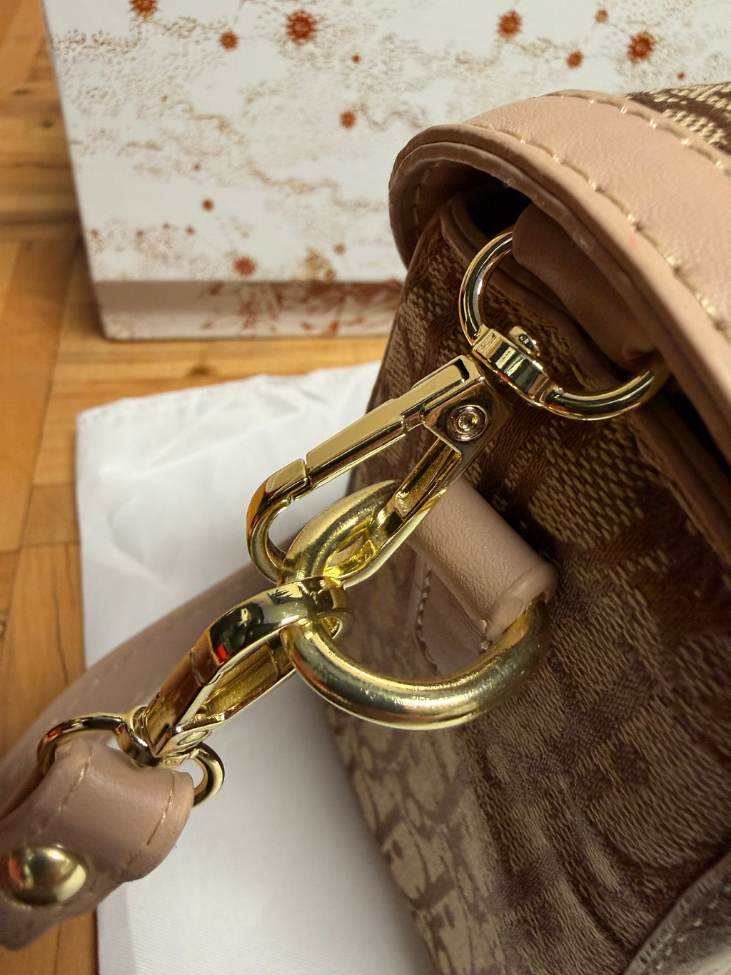 Sac à main Dior en cuir 30 montaigne