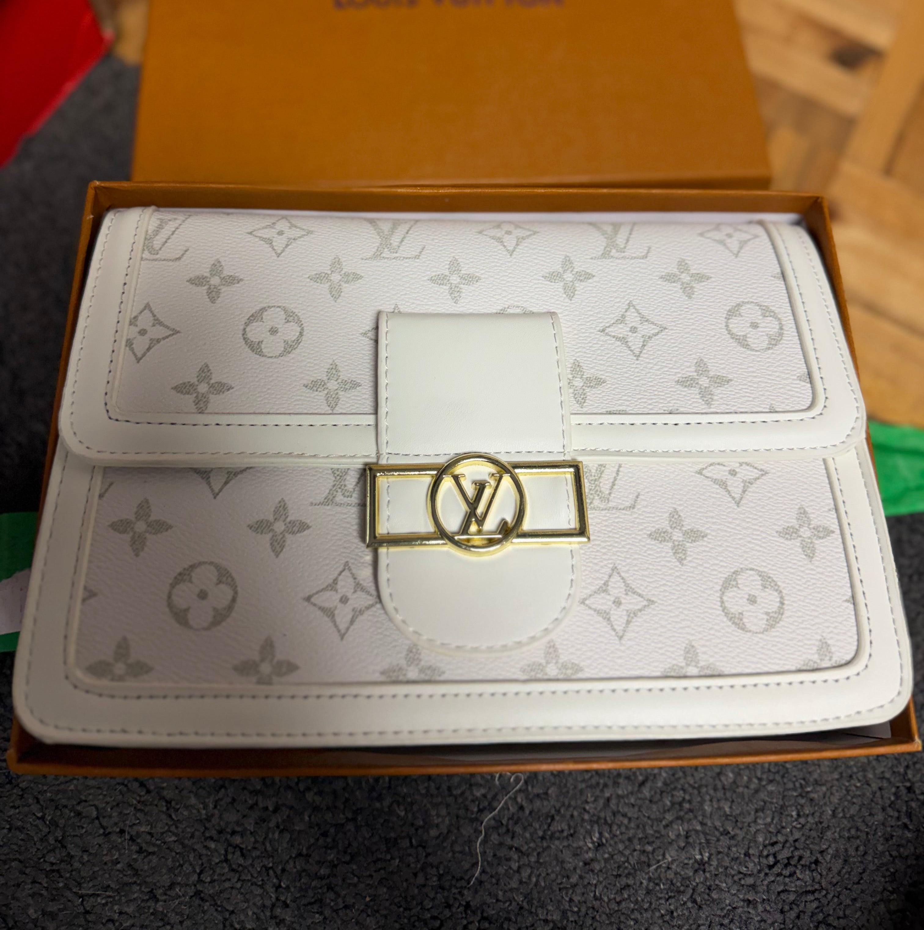 Louis Vuitton Monogram Dauphine