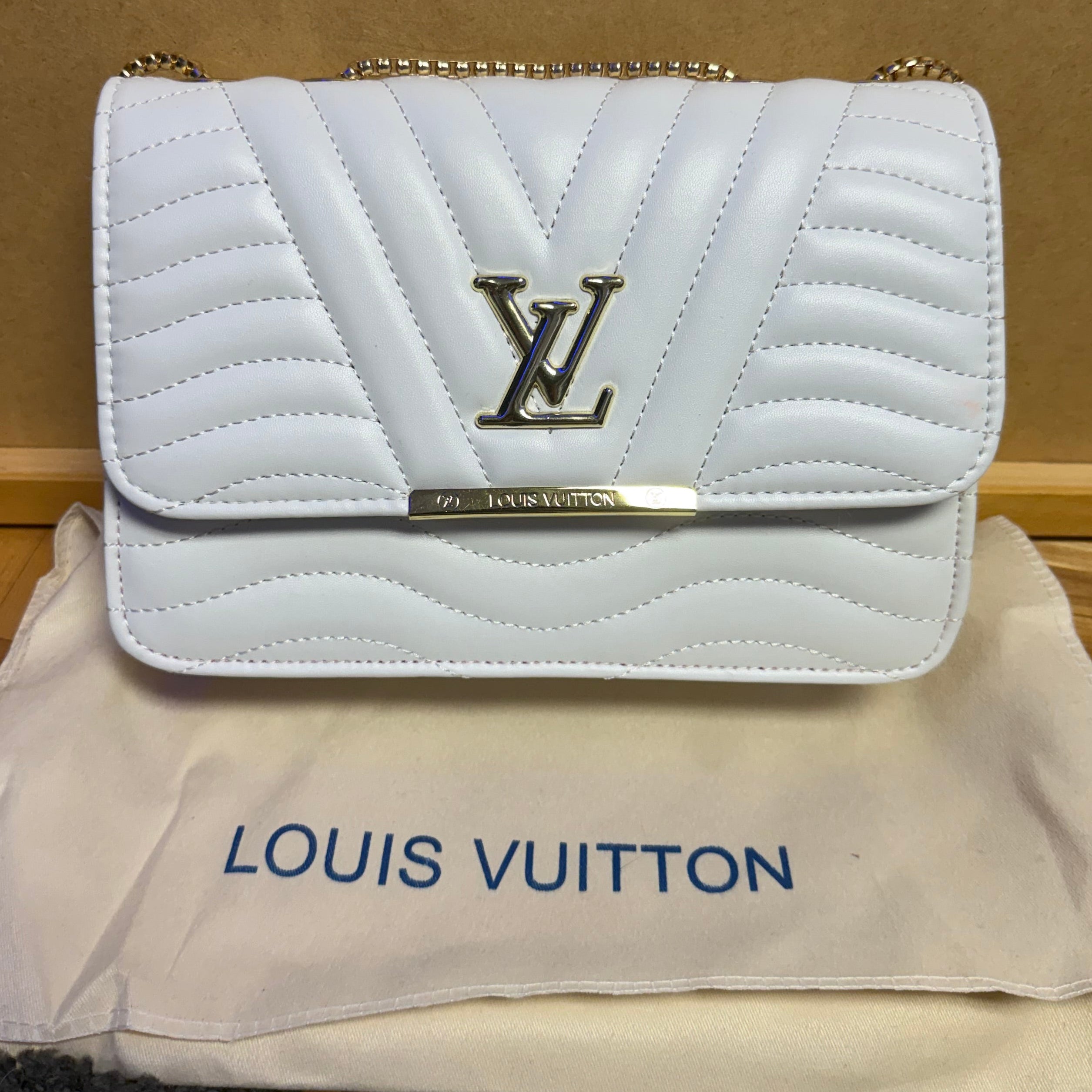 Sac Louis Vuitton modèle New Wave.