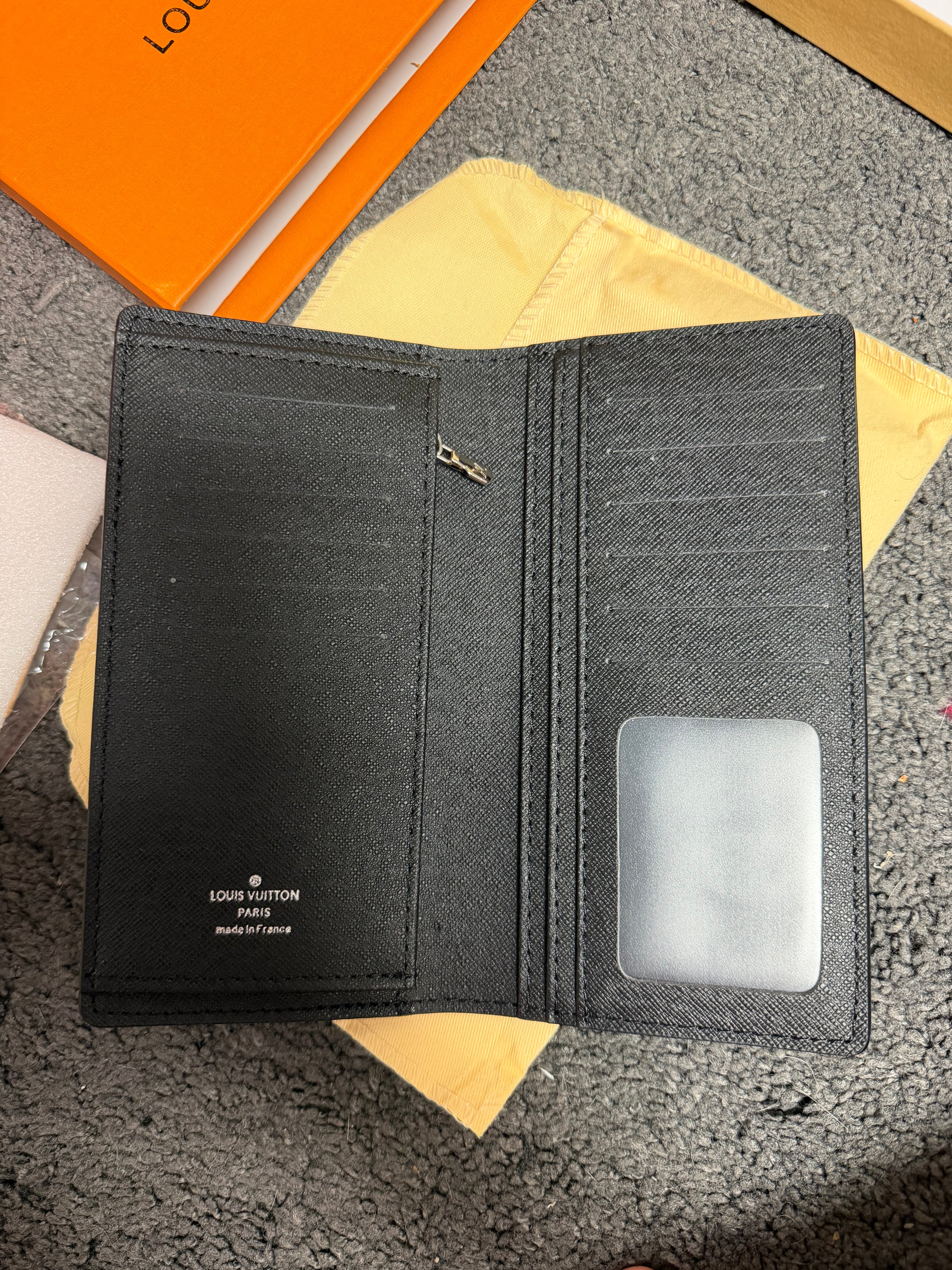 Louis Vuitton Brazza Wallet