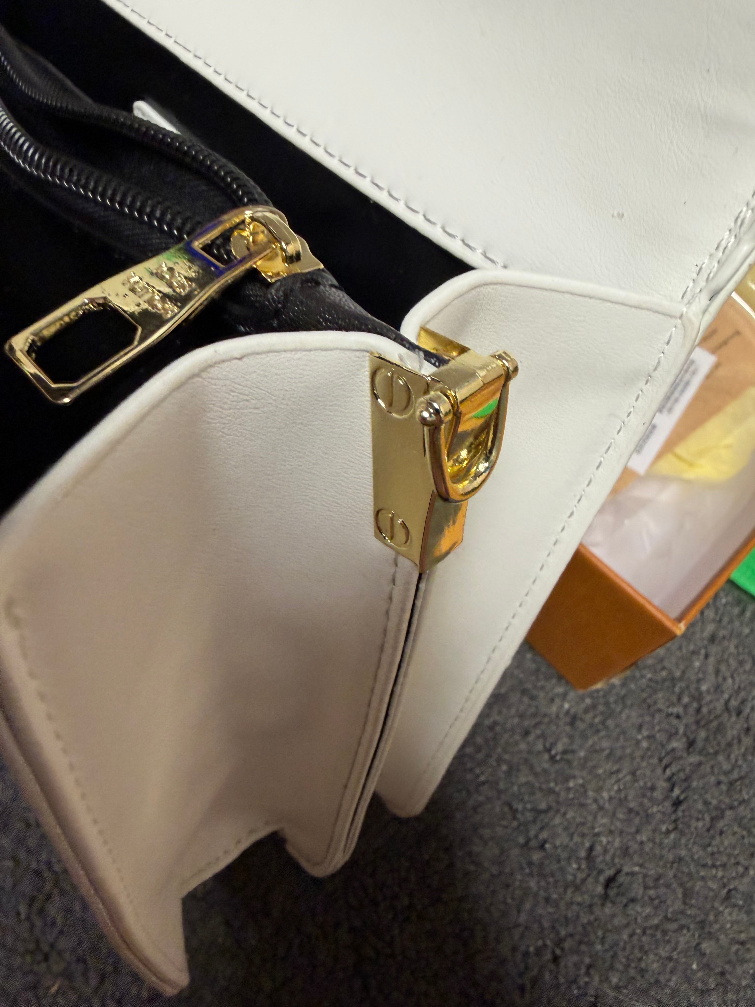 Louis Vuitton Monogram Dauphine